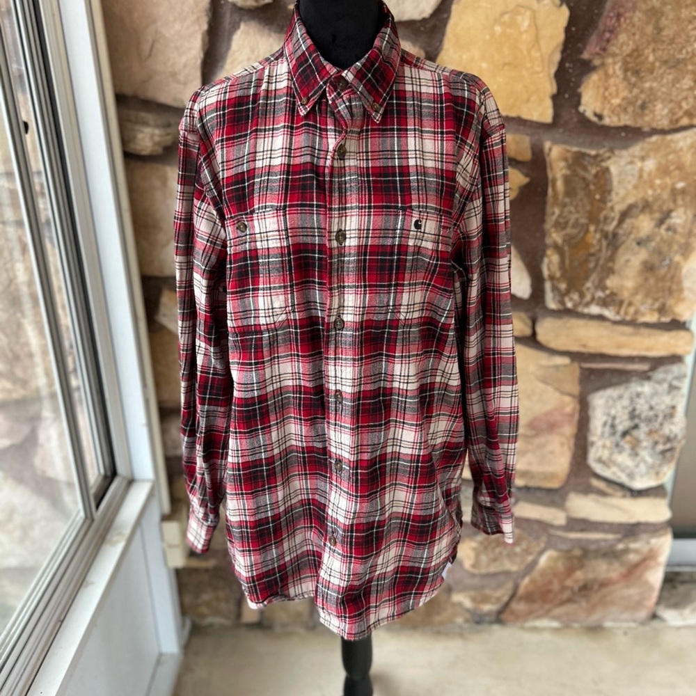 Carhartt Red and White plaid Flannel Men’s L